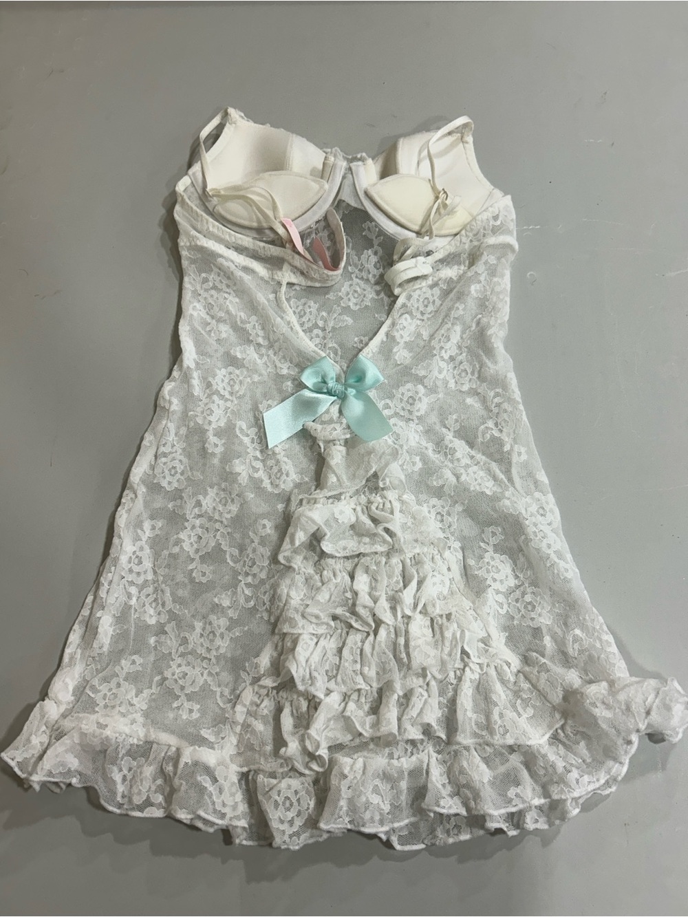 Victoria’s Secret White Lace Chemise - Picture 2 of 4